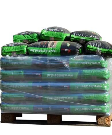 Demi-palette de granulés Din+ Top Mix en sacs de 15 kg pour le chauffage